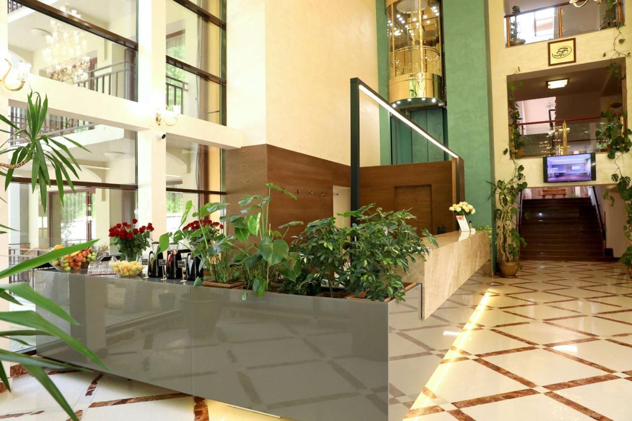 Best Western Plus Paradise Hotel Діліжан Екстер'єр фото
